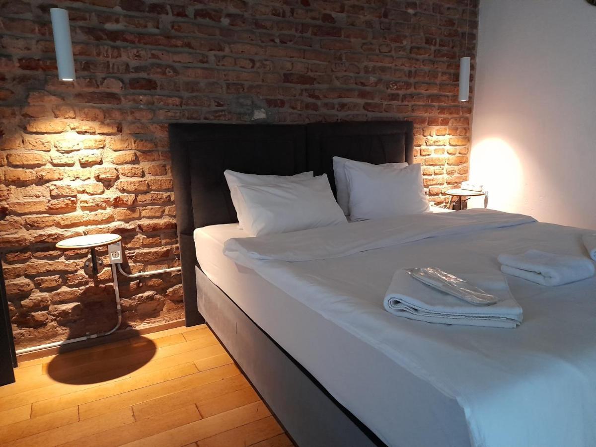 Taxim No18 Boutique Hotel Istanboel Buitenkant foto